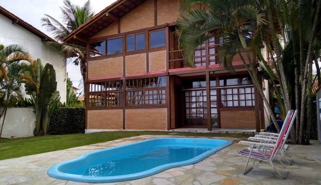 Entire house beachfront. in Paraty