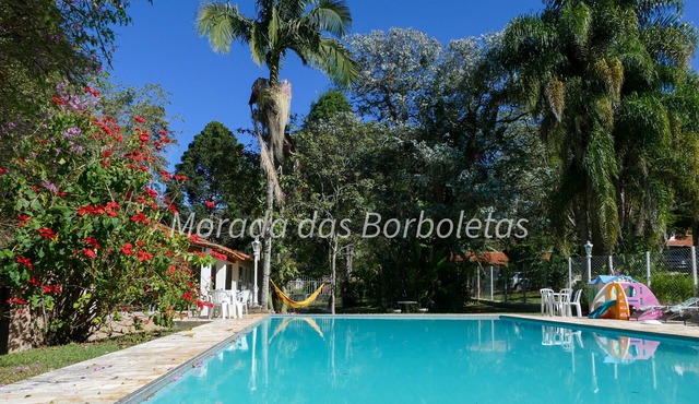 Exclusive rooftop pool at the Conforto Lazer residence with 24-hour security. in Ibiúna