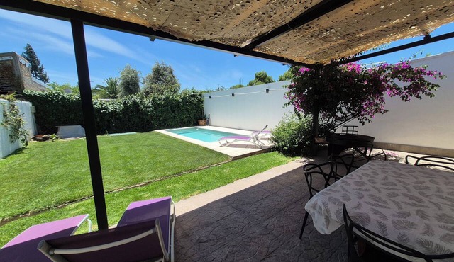 Family Home with Pool in Mendoza | Perfect for Relaxation | Oasis Mendoza