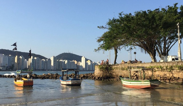 FIT GUARUJA WITH POOL 100 m. FROM BEACH in Guarujá