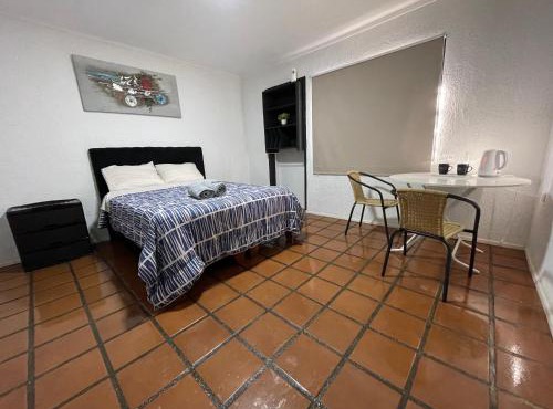 Habitación doble superior en el centro, con baño
