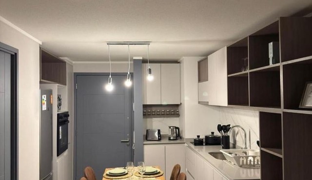 -Hermoso y cómodo departamento en edificio en Santiago Centro