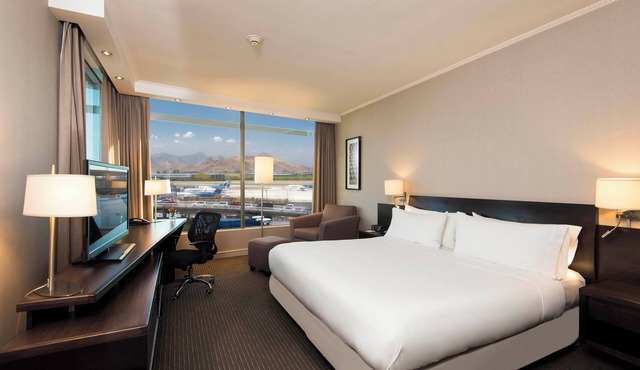 Holiday Inn Santiago - Airport Terminal by IHG