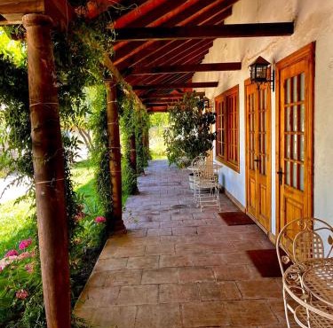 Hostal Campo Divino