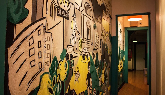 Hostal Forestal - Hostel in Santiago