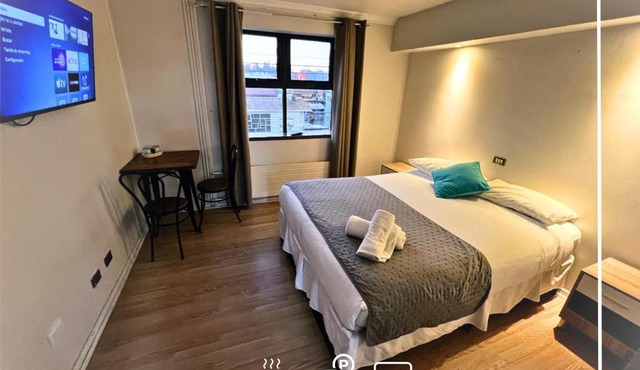 Hotel i Low Cost