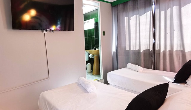 hotel velero express