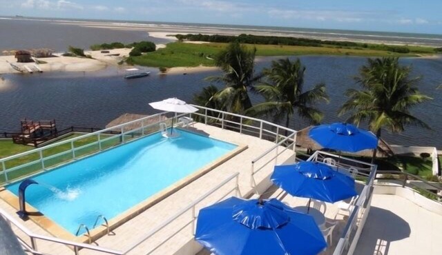 House with 2 swimming pools facing the sea and lagoons. Available for Parties and Events in MARECHAL DEODORO