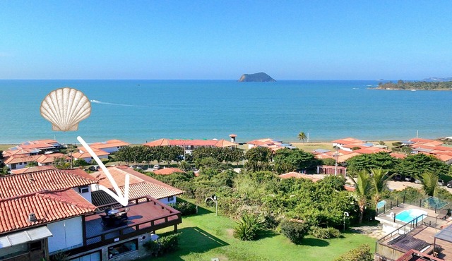 House with ocean view, resort-style beachfront condominium. in Armação dos Búzios
