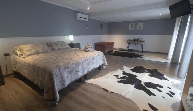 Inaki Uhi Hotel