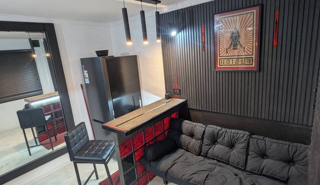 La Boheme - Urban Minimalist Comfort, Strategic Location