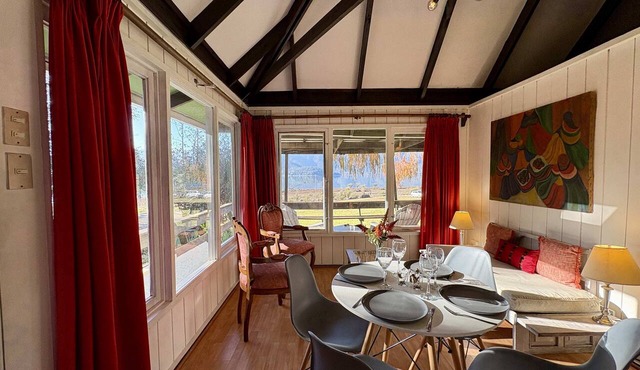 Lakefront Aculeo: Fast Wifi, Pet & Wood Hot Tub