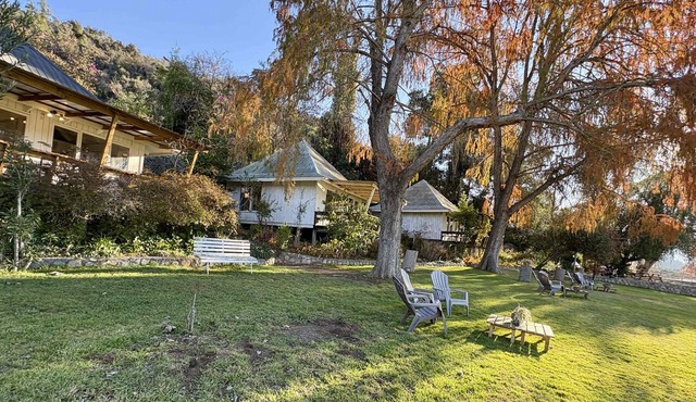 Lakefront Aculeo: Fast Wifi, Pet & Wood Hot Tub
