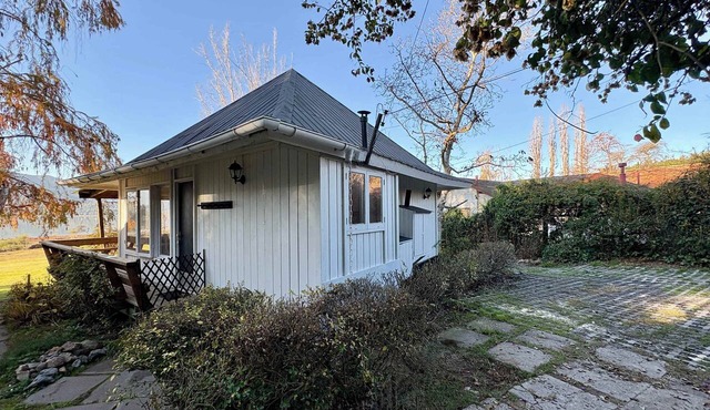 Lakefront Cabin: Pool, Hot Tub, Near Santiago