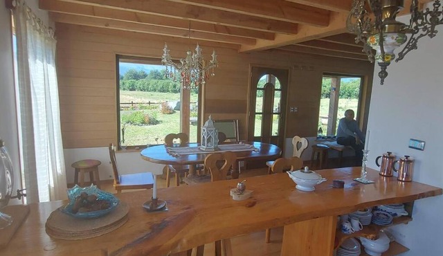 Leonis Country House