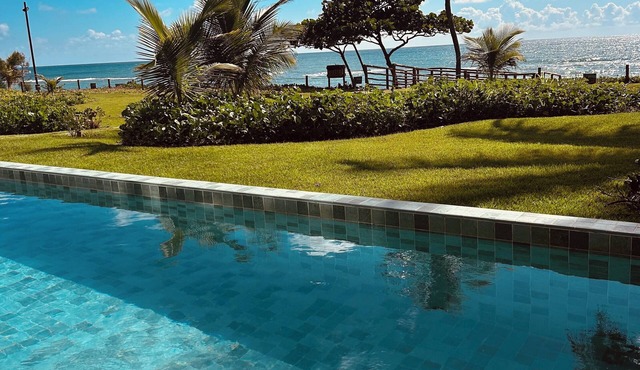 Luxury Escape Carneiros/Tamandare Flat · Ocean View · Feet in the Sand in Tamandaré