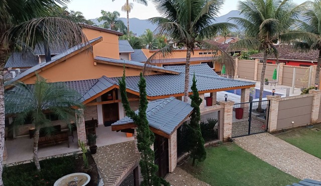 Luxury House with 7 Bedrooms and Air Conditioning | 500m from the Beach | Gated Community Closed | North Coast/SP in Morada da Praia