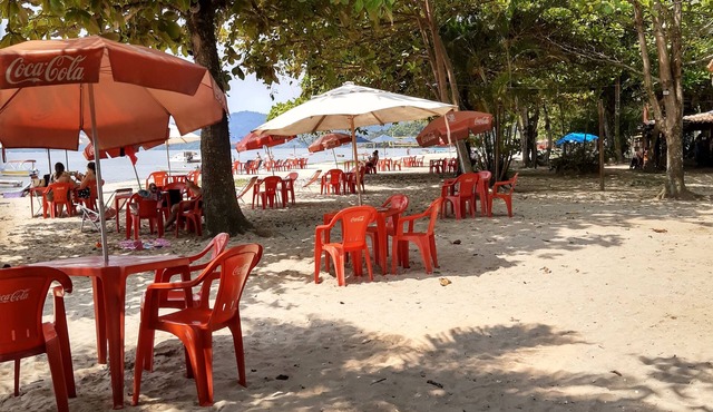 Maria Flor beach house in Paraty, 350 meters from Jabaquara beach, 2 bedrooms, 4 beds. in Paraty