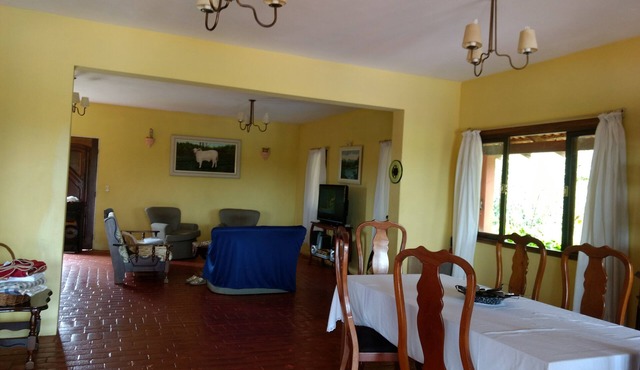 Marisol, a spacious and comfortable farm in Araçoiaba da Serra in Araçoiaba da Serra