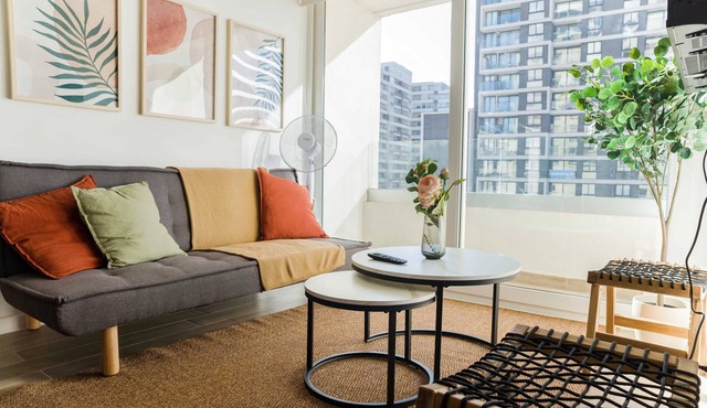 Modern 1BR Flat in Nunoa | Chic and Local Charm
