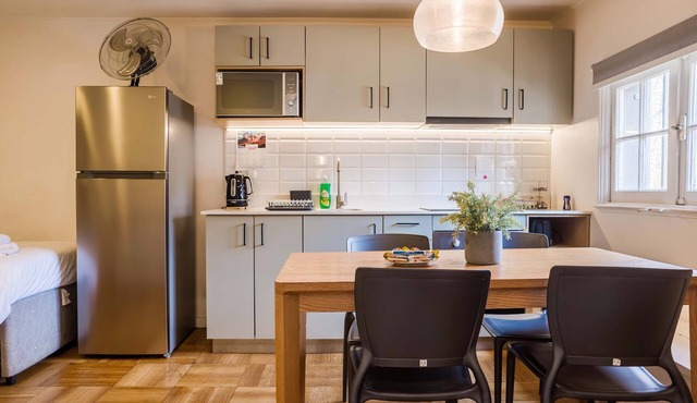 Modern 2BR1BA in Providencia Steps from Metro in Providencia