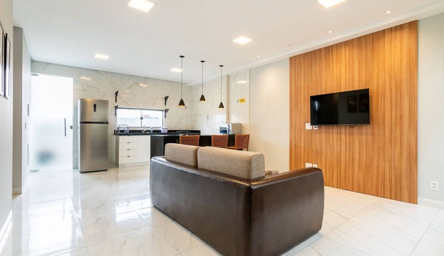 Modern & Comfortable 2-Bedroom Apartment with Suite, AC, and BBQ - Near Caruaru Shopping in Caruaru