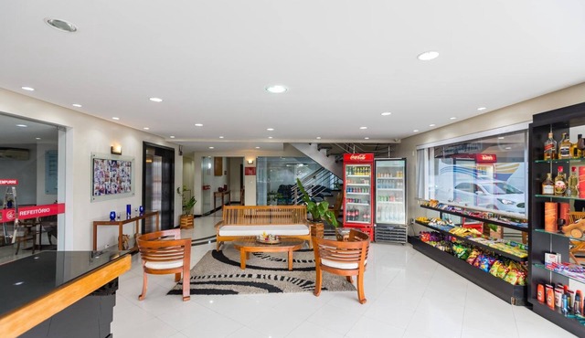 Modern Double Room near Local Commerce | Onsite Private Parking & Free Breakfast in Eunápolis