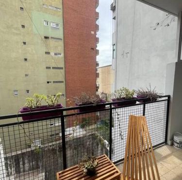 Monoambiente amplio, luminoso y con balcón en pleno Recoleta in Buenos Aires
