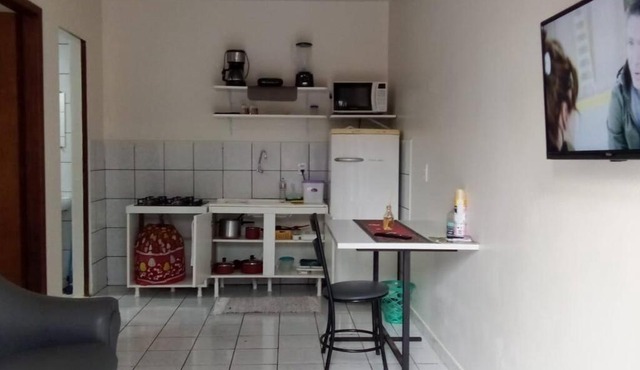 N 04 - Apto Prático com 1 quarto com 2 camas solt, garagem in Cascavel