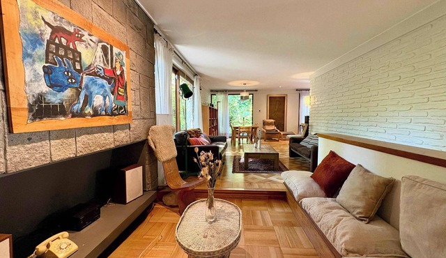 Near Cerro San Cristobal: House w/Garden & Parking