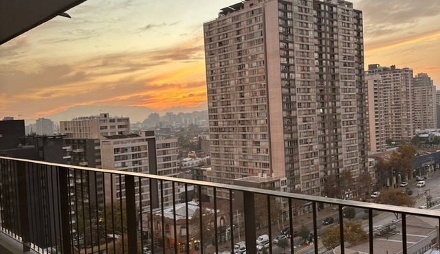 Nice apartment NEW, excellent location, quiet and very safe.