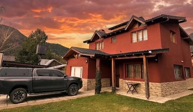 Patagonia Loft Casa de 3 dormitorios en villa los coihues in San Carlos de Bariloche