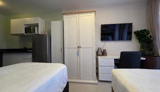 Premium studio at Beach Class Meireles with rooftop access in Fortaleza
