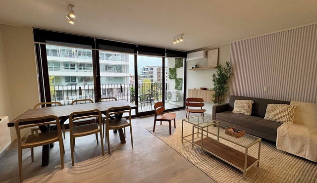 Providencia Duplex - AC, Balcony, Gym & Fast WiFi in Paine