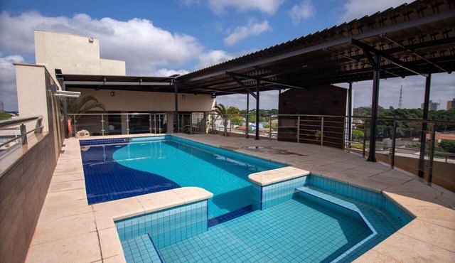 Relax in Stylish Room l Rooftop & Pool Access l Free Breakfast in N/A