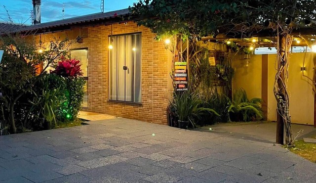 Rustic house with pool. in Cascavel