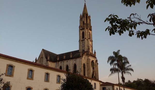 San Diego Suites Hotel Quadrado in Santa Barbara