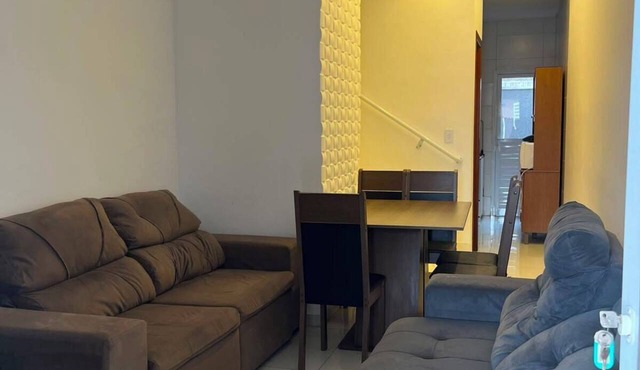 Sobrado com 2 suites a 400 mts do mar in Praia Grande