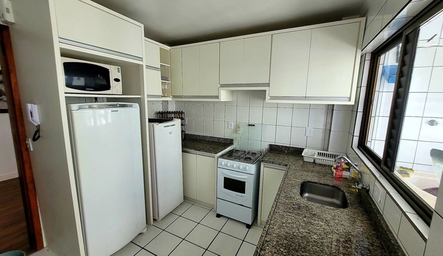 Spacious and Air-conditioned in Meia Praia in SC