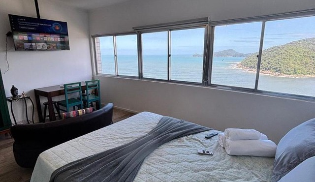 Studio 417: Conforto, Vista Única, Wi-Fi e Garagem in São Vicente