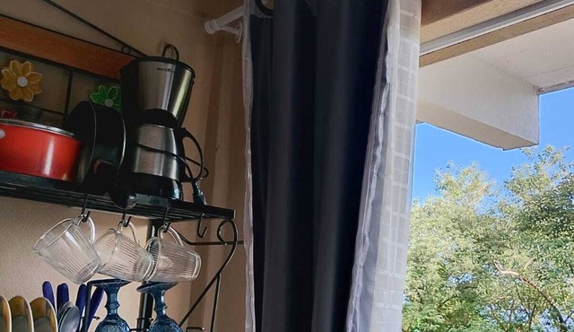 Studios-Cestari-rentals. Accessible on foot, near a waterfall and with ocean views. in Ilhabela