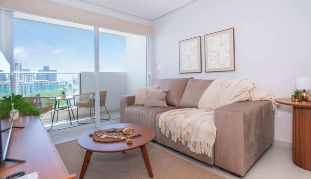 Stylish 2BR Prime Location Balcony, Gym & Pool in Asunción