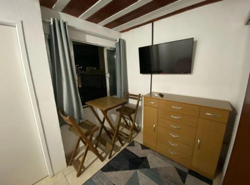 Suite 3, Casa Amarela, Terceiro Andar in Nova Iguaçu