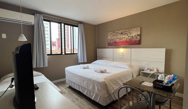 Two Executive Hotel Rooms in Central Location – Ideal for Friends or Family in Paraná