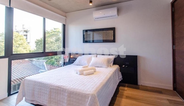 Vibrant apartment in Villa Morra in Asunción