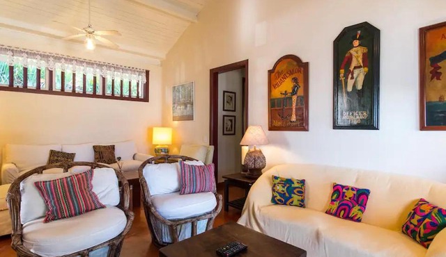 Vila com Praia Privativa e Vista de Paraty - Uma delicia para relaxar!! in Paraty