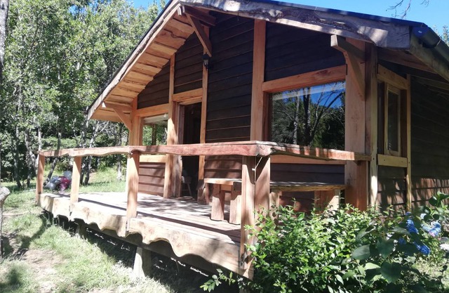 Cabaña Rústica Maravillosa Con Troncos Nativos Orilla Río Trancura 