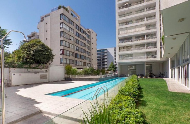 Carmelitas Contemporary 