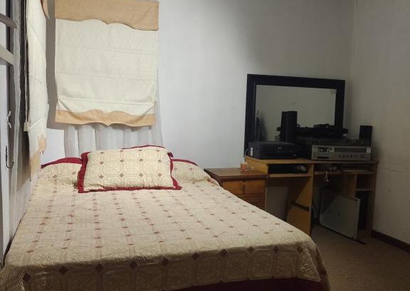 La Serena House | Habitación con baño privado