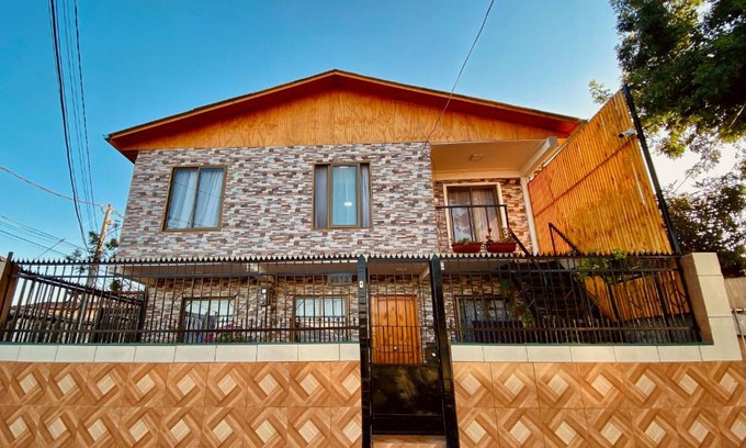 Pudahuel Hostel | Hostal Familiar S&G